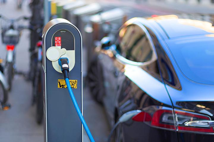 Installation borne de recharge Mérignac
